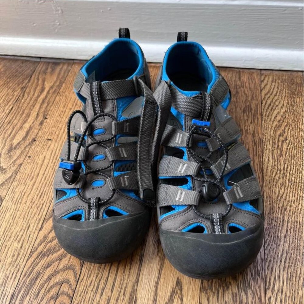 Keen Big Kids Sandals size 7